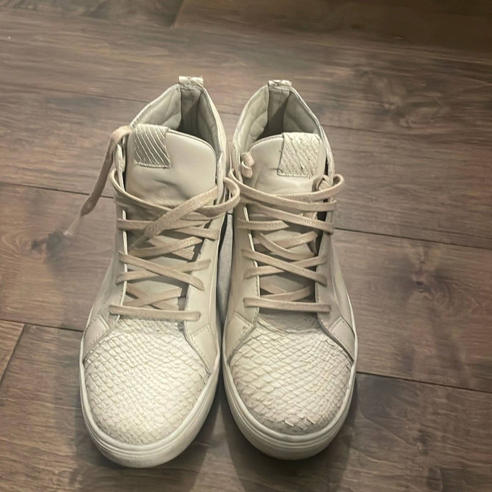 Kaanas tan ankle boots